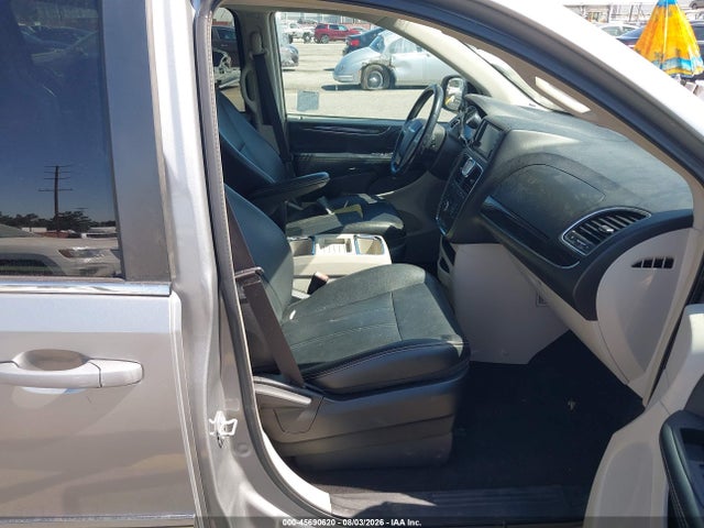 2C4RC1BG9GR296845 Chrysler Town &amp; Country Touring