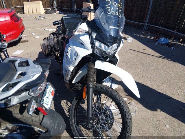 45690623 :رقم المزاد ، ML5KLEM10SDA37736 vin ، 2025 Kawasaki Kl650 M مزاد بيع