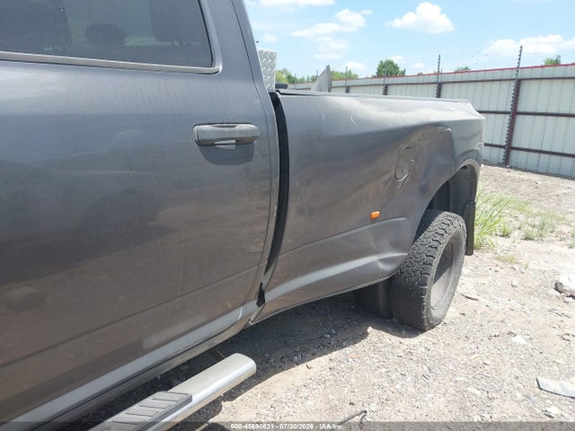 45690631 :رقم المزاد ، 3C63RRGL5FG613203 vin ، 2015 Ram 3500 Tradesman مزاد بيع