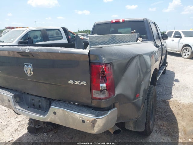 45690631 :رقم المزاد ، 3C63RRGL5FG613203 vin ، 2015 Ram 3500 Tradesman مزاد بيع