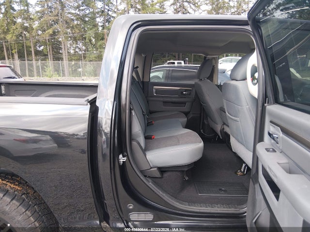 45690644 :رقم المزاد ، 1C6RR7LM0JS353243 vin ، 2018 Ram 1500 Big Horn  4x4 5'7 Box مزاد بيع