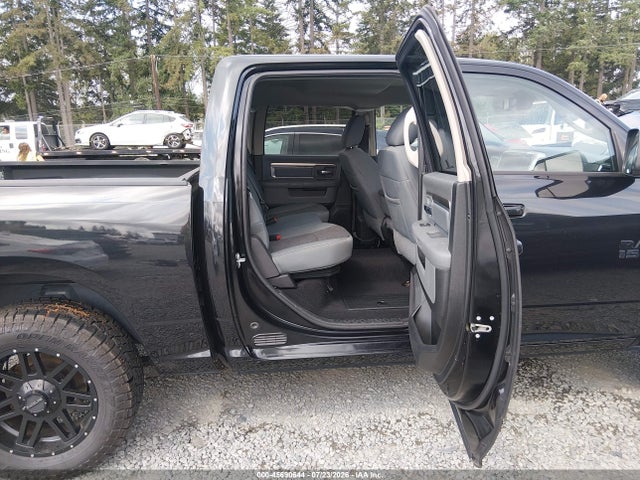 45690644 :رقم المزاد ، 1C6RR7LM0JS353243 vin ، 2018 Ram 1500 Big Horn  4x4 5'7 Box مزاد بيع
