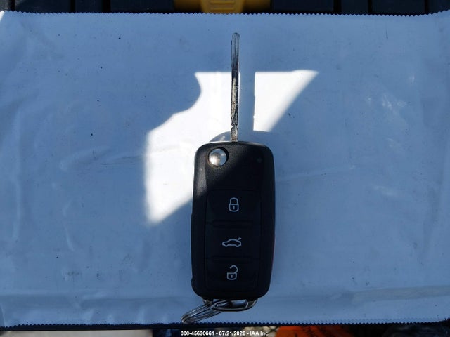 2016 Volkswagen Jetta Hybrid Sel Premium მანქანა იყიდება აუქციონზე, vin: 3VW637AJ6GM234925, აუქციონის ნომერი: 45690661