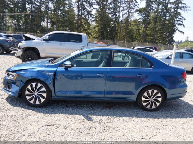 2016 Volkswagen Jetta Hybrid Sel Premium მანქანა იყიდება აუქციონზე, vin: 3VW637AJ6GM234925, აუქციონის ნომერი: 45690661