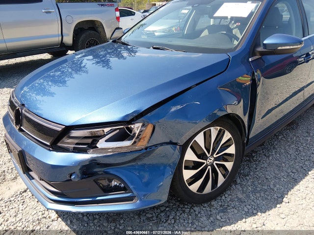 2016 Volkswagen Jetta Hybrid Sel Premium მანქანა იყიდება აუქციონზე, vin: 3VW637AJ6GM234925, აუქციონის ნომერი: 45690661