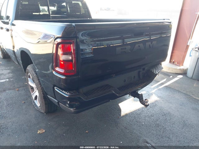 1C6SRECG6TN359985 RAM 1500 Express 4x2 6&#039;4 Box