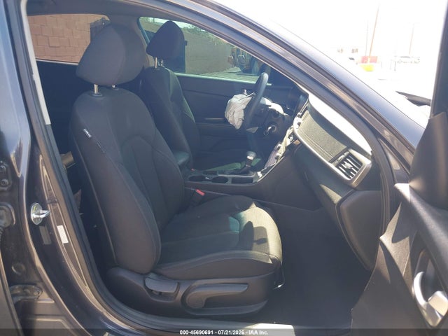 KIA Optima Lx 2017 5XXGT4L30HG143432 Image 5