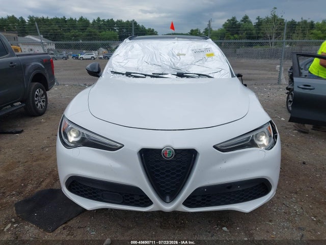 Продаж на аукціоні авто 2023 Alfa Romeo Stelvio Veloce Awd, vin: ZASPAKBN9P7D64636, номер лоту: 45690711