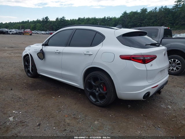 Продаж на аукціоні авто 2023 Alfa Romeo Stelvio Veloce Awd, vin: ZASPAKBN9P7D64636, номер лоту: 45690711