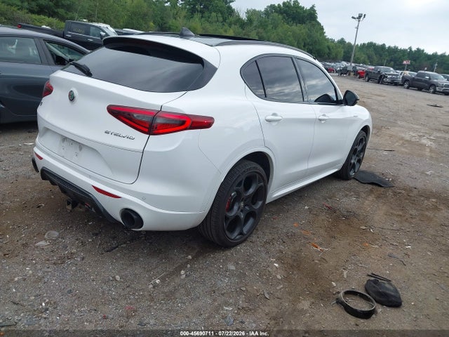 Продаж на аукціоні авто 2023 Alfa Romeo Stelvio Veloce Awd, vin: ZASPAKBN9P7D64636, номер лоту: 45690711