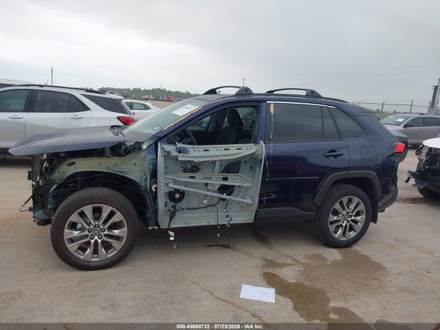 2T3C1RFVXSW441974 Toyota Rav4 Xle Premium