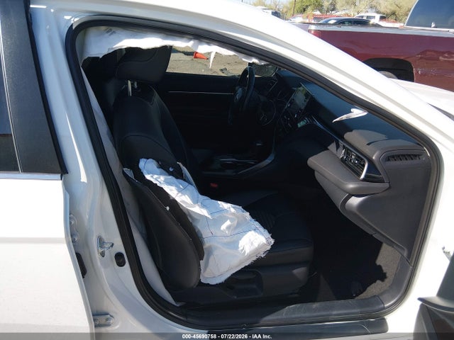 4T1G11AK9NU649678 Toyota CAMRY SE