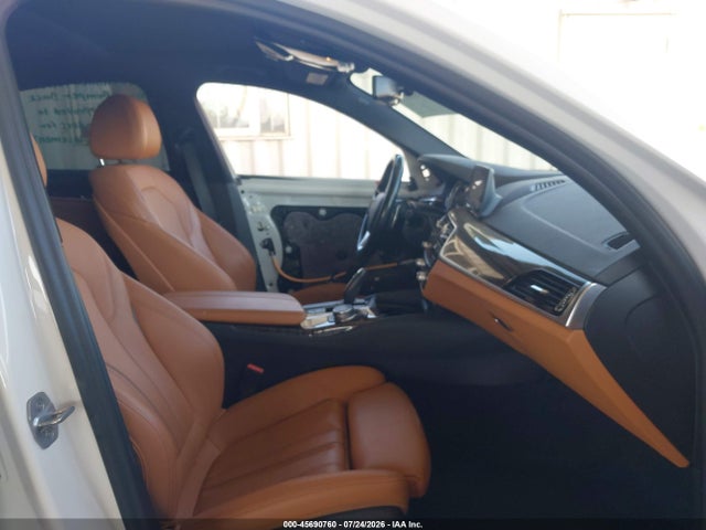 WBAJA5C57JWA38653 BMW 530I