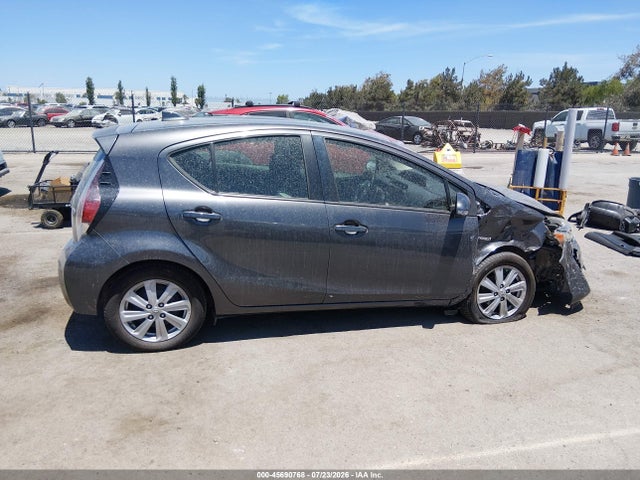 Toyota Prius C One 2016 JTDKDTB30G1128541 Image 13