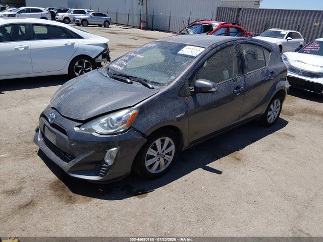 Toyota Prius C One 2016 JTDKDTB30G1128541 Image 2