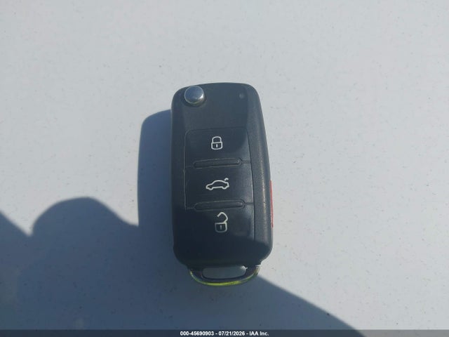 Продажа на аукционе авто 2017 Volkswagen Tiguan 2.0t Wolfsburg Edition, vin: WVGSV7AX8HW503813, номер лота: 45690903