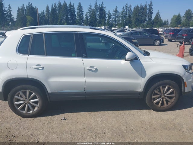 Продажа на аукционе авто 2017 Volkswagen Tiguan 2.0t Wolfsburg Edition, vin: WVGSV7AX8HW503813, номер лота: 45690903