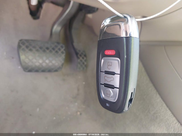 Продаж на аукціоні авто 2011 Audi A4 2.0t Premium, vin: WAUFFAFL2BN023850, номер лоту: 45690964