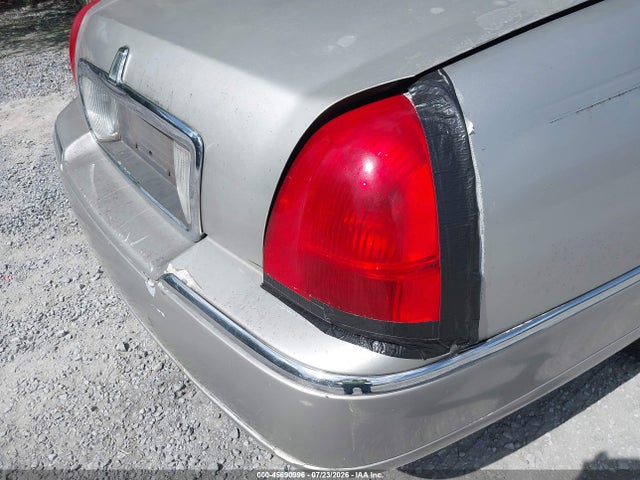 Auction sale of the 2007 Lincoln Town Car Signature, vin: 1LNHM81W17Y633753, lot number: 45690996