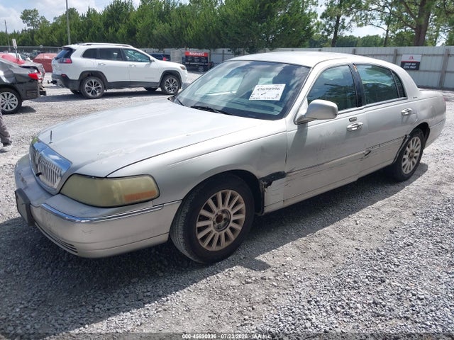 Auction sale of the 2007 Lincoln Town Car Signature, vin: 1LNHM81W17Y633753, lot number: 45690996