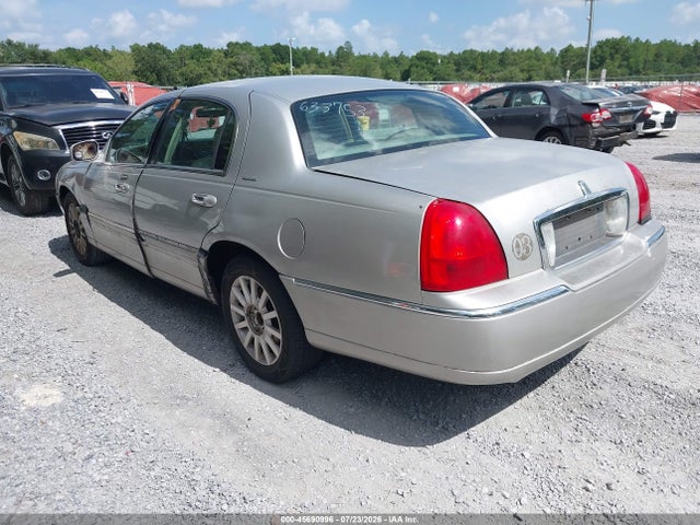 Auction sale of the 2007 Lincoln Town Car Signature, vin: 1LNHM81W17Y633753, lot number: 45690996
