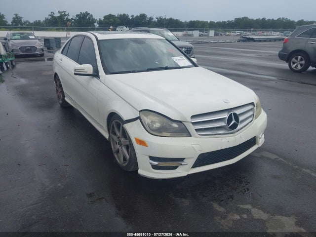 45691010 :رقم المزاد ، WDDGF8BBXCR201775 vin ، 2012 Mercedes-benz C 300 Sport 4matic مزاد بيع
