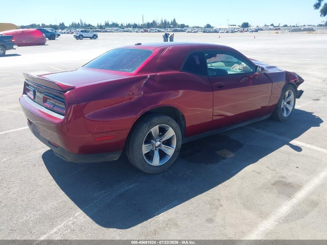 Продажа на аукционе авто 2018 Dodge Challenger Sxt, vin: 2C3CDZAG3JH241831, номер лота: 45691024
