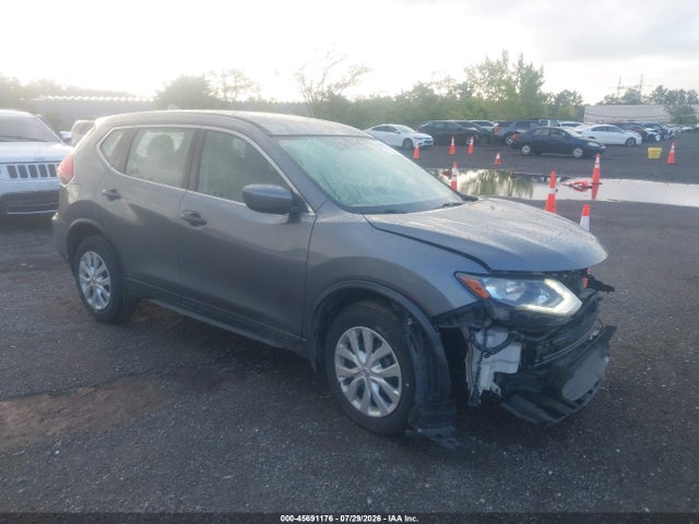 2017 Nissan Rogue S მანქანა იყიდება აუქციონზე, vin: JN8AT2MV5HW001378, აუქციონის ნომერი: 45691176