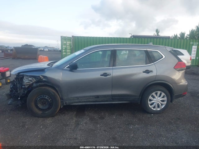 2017 Nissan Rogue S მანქანა იყიდება აუქციონზე, vin: JN8AT2MV5HW001378, აუქციონის ნომერი: 45691176