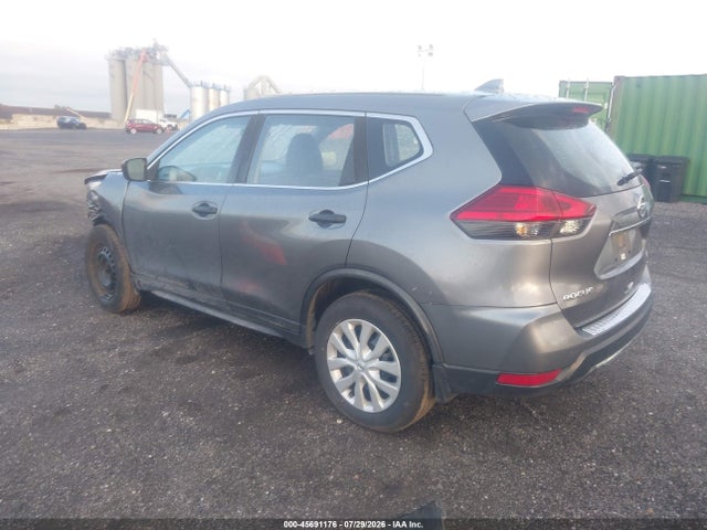2017 Nissan Rogue S მანქანა იყიდება აუქციონზე, vin: JN8AT2MV5HW001378, აუქციონის ნომერი: 45691176