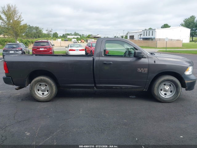 45691210 :رقم المزاد ، 3C6JR6DG1KG504003 vin ، 2019 Ram 1500 Classic مزاد بيع