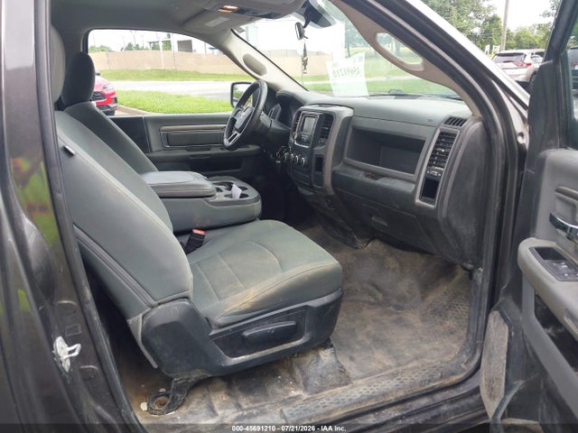 45691210 :رقم المزاد ، 3C6JR6DG1KG504003 vin ، 2019 Ram 1500 Classic مزاد بيع