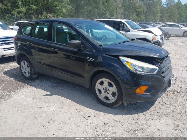 45691211 :رقم المزاد ، 1FMCU0F77HUC31032 vin ، 2017 Ford Escape S مزاد بيع
