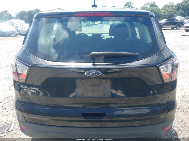 45691211 :رقم المزاد ، 1FMCU0F77HUC31032 vin ، 2017 Ford Escape S مزاد بيع