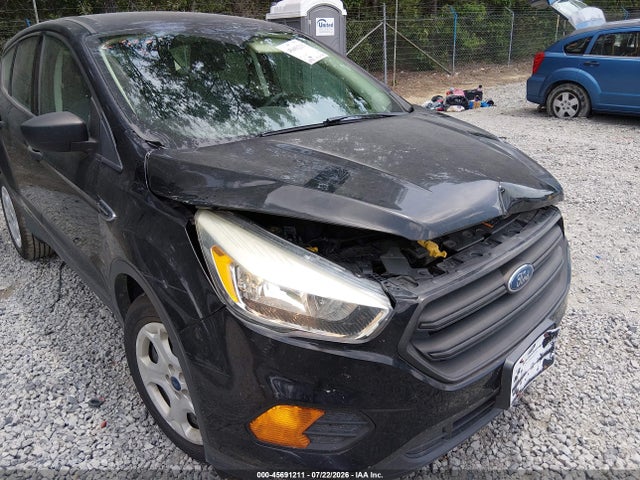 45691211 :رقم المزاد ، 1FMCU0F77HUC31032 vin ، 2017 Ford Escape S مزاد بيع