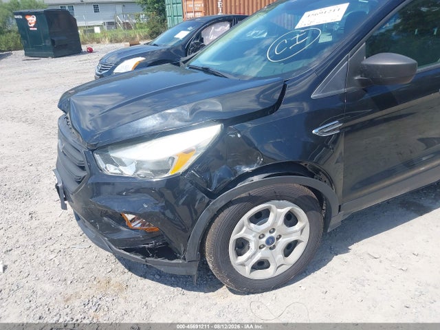 45691211 :رقم المزاد ، 1FMCU0F77HUC31032 vin ، 2017 Ford Escape S مزاد بيع