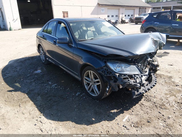 2014 Mercedes-benz C 300 Sport 4matic მანქანა იყიდება აუქციონზე, vin: WDDGF8AB0ER305227, აუქციონის ნომერი: 45691247
