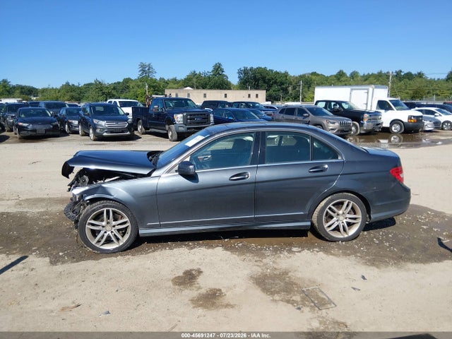 Продаж на аукціоні авто 2014 Mercedes-benz C 300 Sport 4matic, vin: WDDGF8AB0ER305227, номер лоту: 45691247