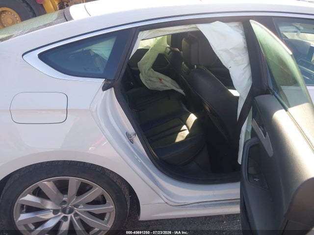 Audi A5 2.0t Premium 2018 WAUBNCF54JA136686 Image 8