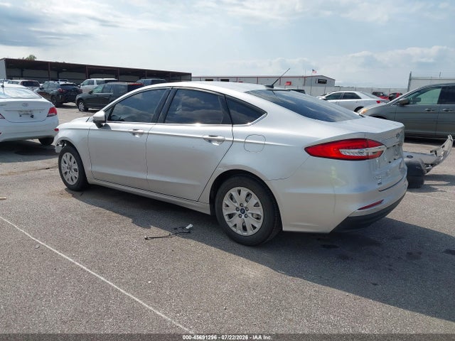 Продажа на аукционе авто 2019 Ford Fusion S, vin: 3FA6P0G74KR130428, номер лота: 45691296