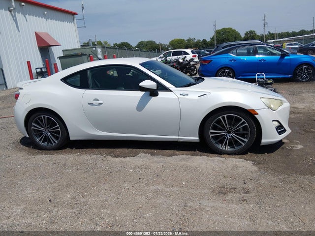 Scion FR-S 2014 JF1ZNAA1XE8703576 Image 13