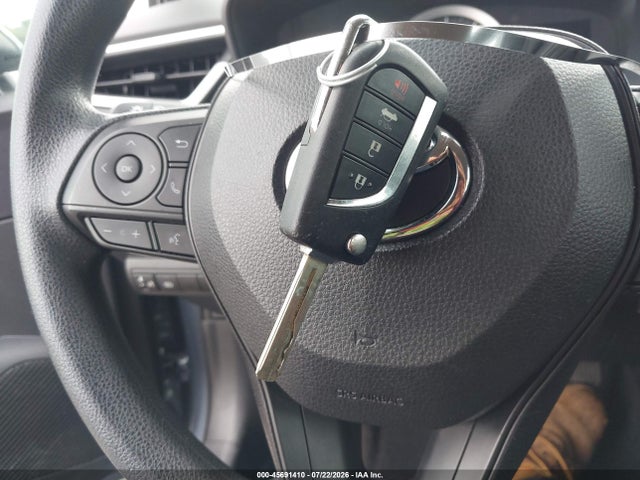 45691410 :رقم المزاد ، 5YFEPMAE0MP153444 vin ، 2021 Toyota Corolla Le مزاد بيع