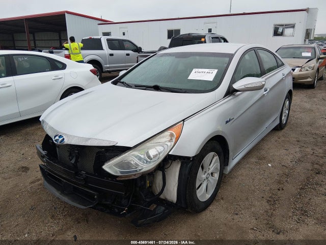 Hyundai SONATA HYBRID 2015 KMHEC4A44FA133199 Image 2