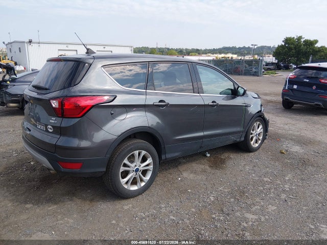 Ford ESCAPE SE 2019 1FMCU9GD8KUA58296 Image 4
