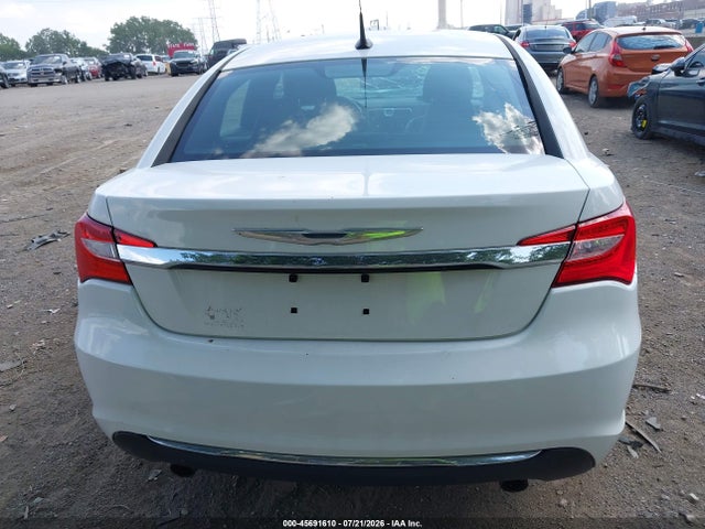 45691610 :رقم المزاد ، 1C3CCBCG9EN198505 vin ، 2014 Chrysler 200 Limited مزاد بيع