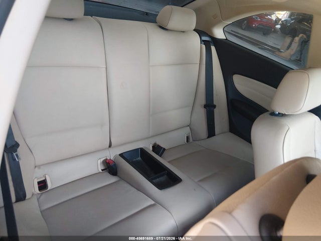 45691689 :رقم المزاد ، WBAUP7C52BVK78415 vin ، 2011 Bmw 128i مزاد بيع