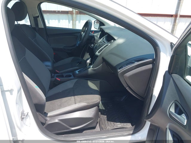 Ford FOCUS SE 2014 1FADP3K23EL390665 Image 5
