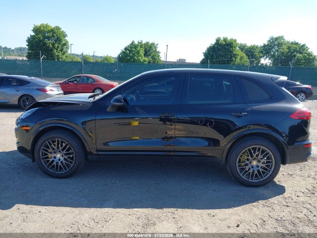 2017 Porsche Cayenne Platinum Edition მანქანა იყიდება აუქციონზე, vin: WP1AA2A26HKA84031, აუქციონის ნომერი: 45691816