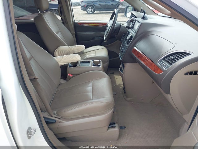 45691868 :رقم المزاد ، 2C4RC1BGXGR287930 vin ، 2016 Chrysler Town & Country Touring مزاد بيع