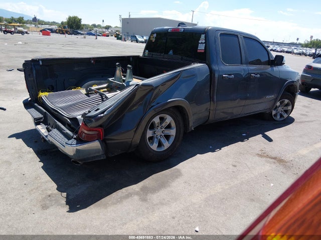 2020 Ram 1500 Laramie  4x4 6'4 Box მანქანა იყიდება აუქციონზე, vin: 1C6SRFDT3LN271137, აუქციონის ნომერი: 45691883